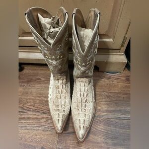 El General Men’s boots size 9